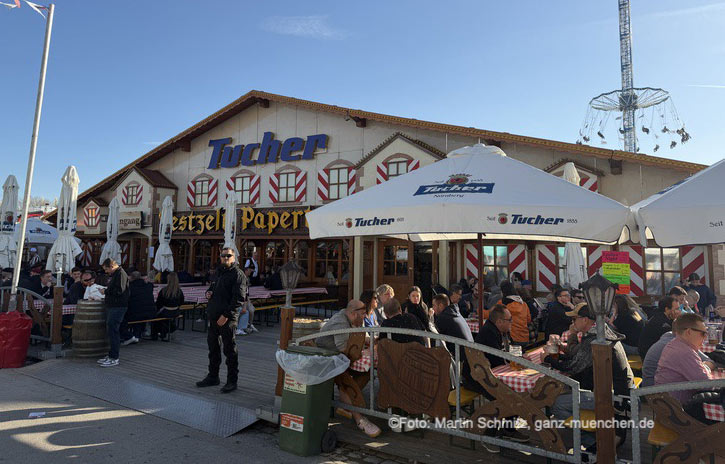 Festzelt Papert auf dem N&uuml;rnberger Fr&uuml;hlingsfest (&copy;Foto:Martin Schmitz) 